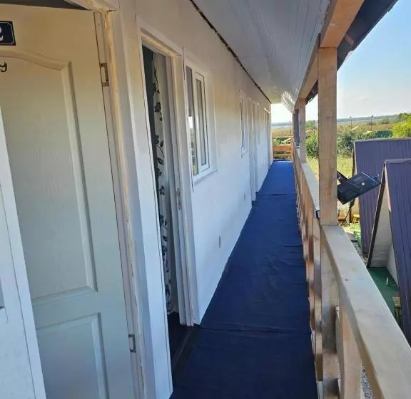 モーテル Ca La Noi Acasă