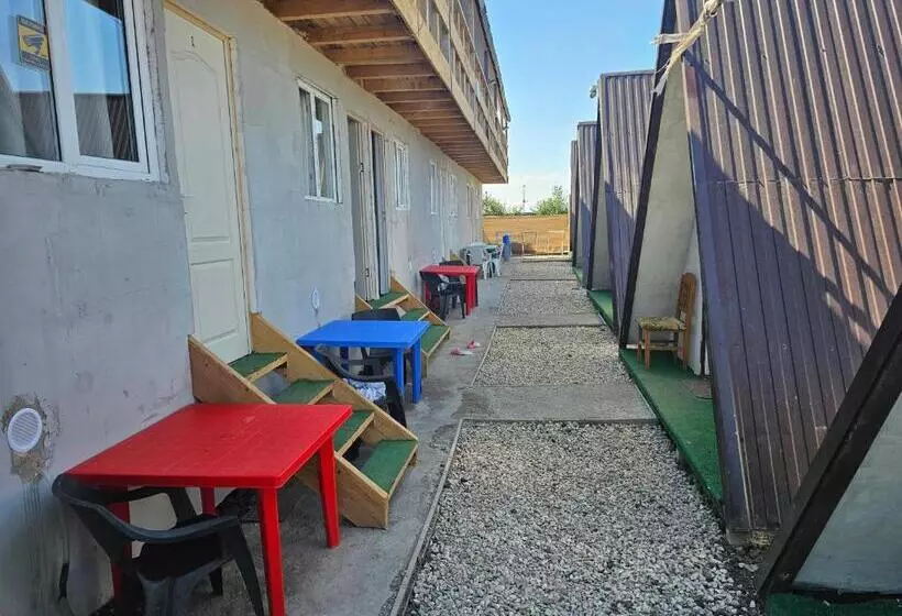 モーテル Ca La Noi Acasă