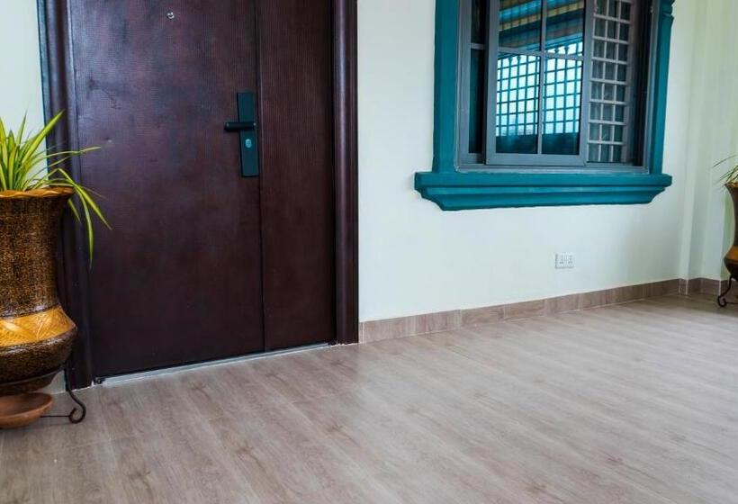 Opheboat Villa And Cuisine Services