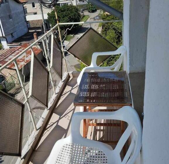 Пансион къща за гости дом попови черноморец