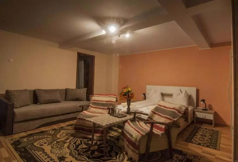 پانسیون Casa Finna