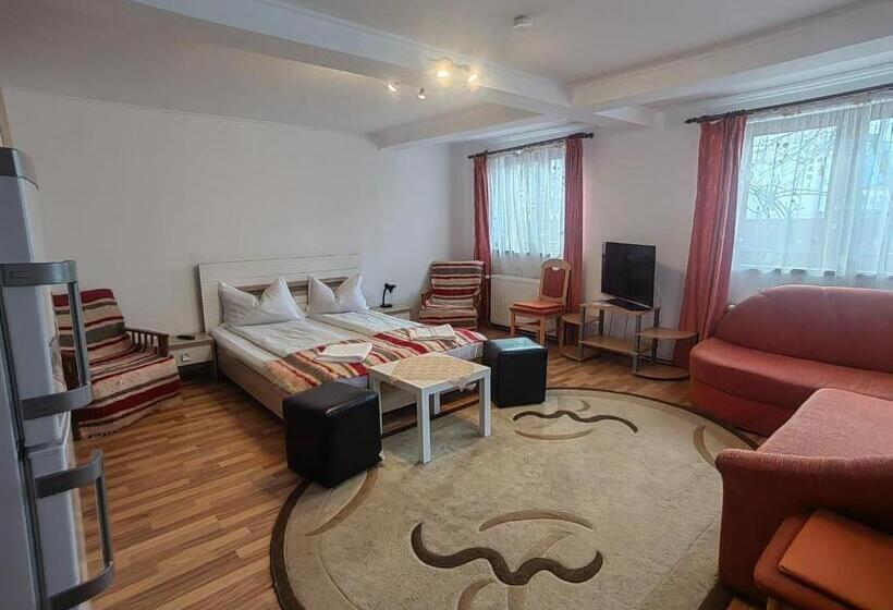 پانسیون Casa Finna