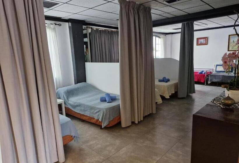 پانسیون Chill 12 Guest House