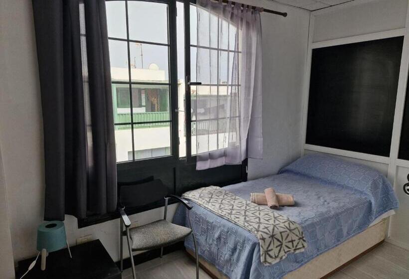 پانسیون Chill 12 Guest House