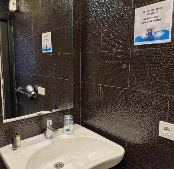 پانسیون Chill 12 Guest House