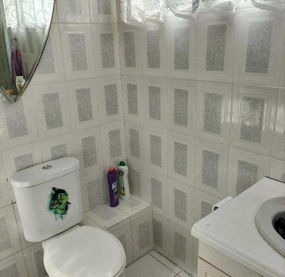 بنسيون Muriel S Overnight Accommodation