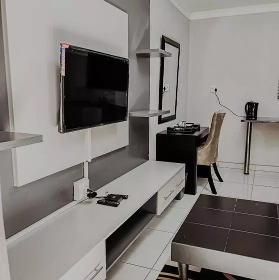 ペンション Nyakhosi Guest House