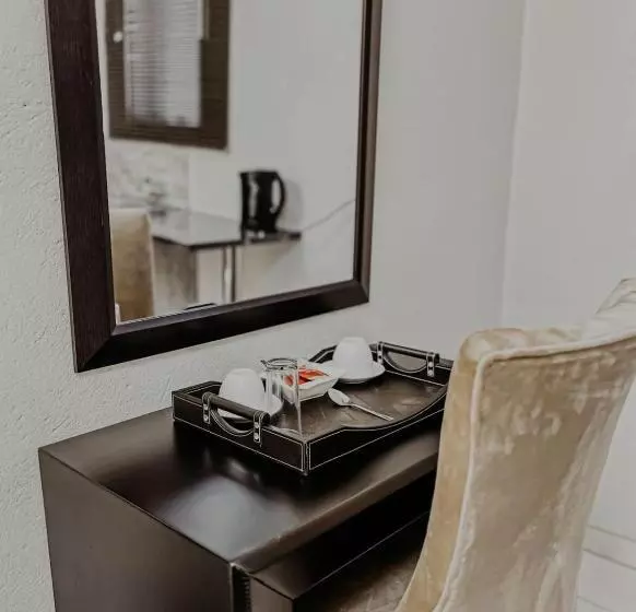 ペンション Nyakhosi Guest House