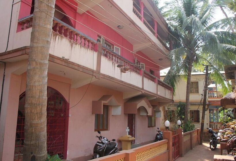 Beach View Studio In Candolim Goa