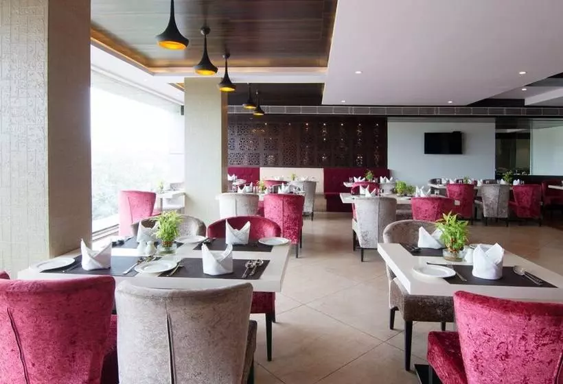 Hotelli Treebo Tryst Kc Manor