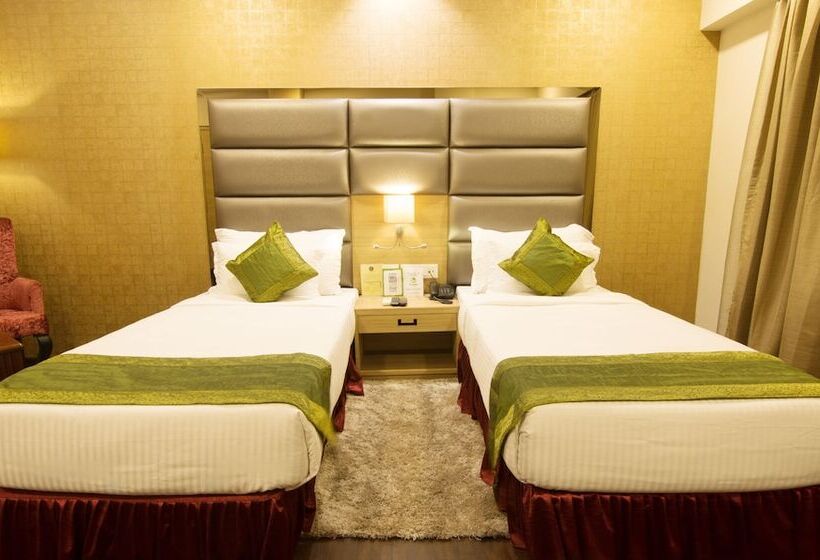 בית מלון כפרי Treebo Tryst Kc Manor