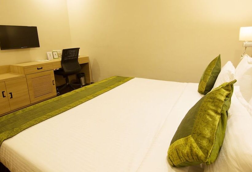 בית מלון כפרי Treebo Tryst Kc Manor