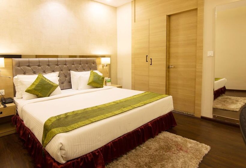 בית מלון כפרי Treebo Tryst Kc Manor