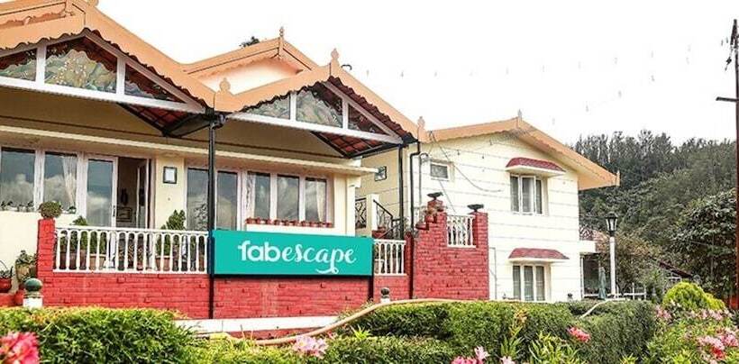 منتجع Fabescape St Clouds   Government Botanical Garden   500m