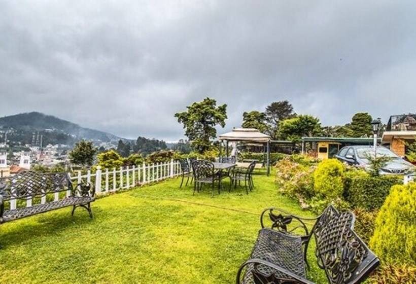 منتجع Fabescape St Clouds   Government Botanical Garden   500m