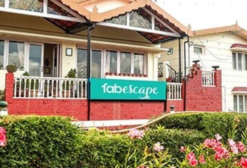 منتجع Fabescape St Clouds   Government Botanical Garden   500m