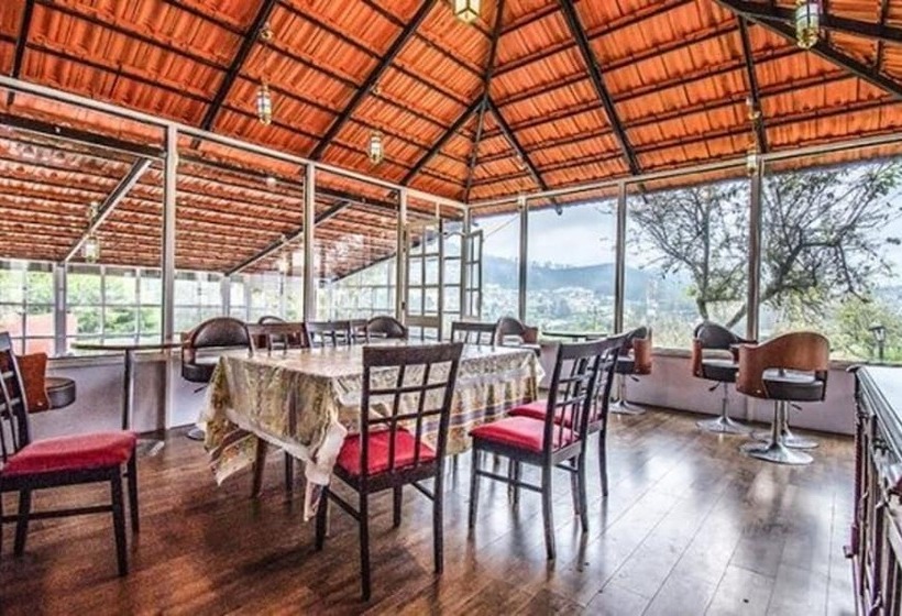 منتجع Fabescape St Clouds   Government Botanical Garden   500m