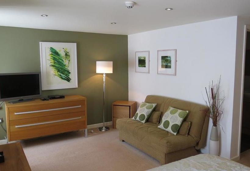 The Boat House Bed And Breakfast