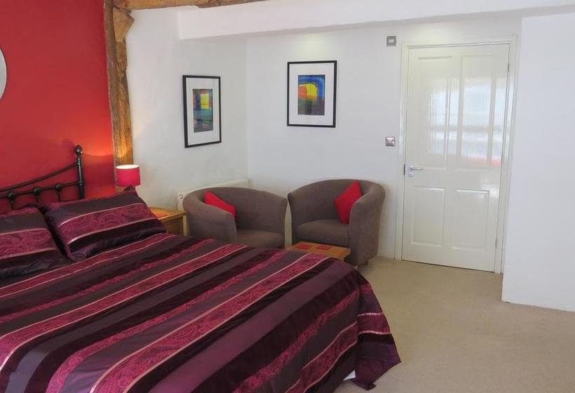 The Boat House Bed And Breakfast