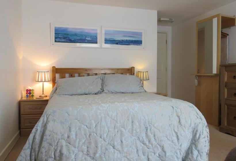 The Boat House Bed And Breakfast