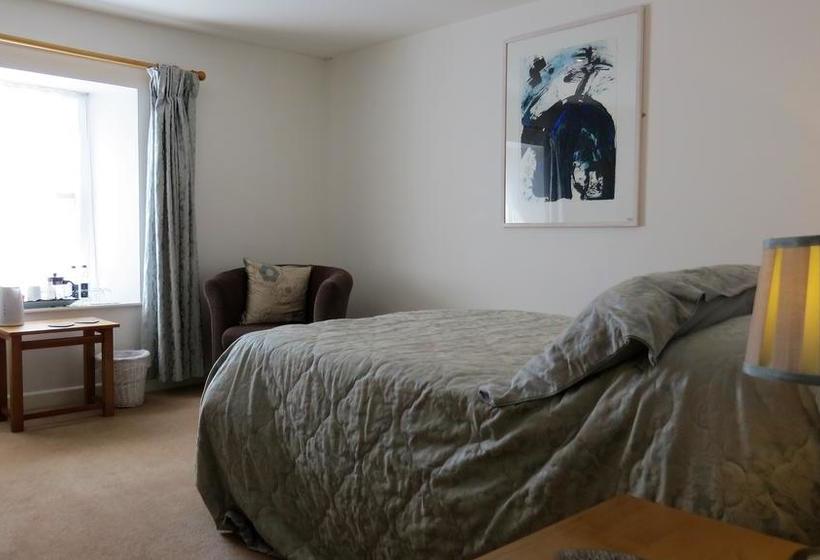 The Boat House Bed And Breakfast