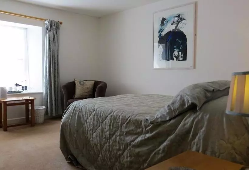 The Boat House Bed And Breakfast