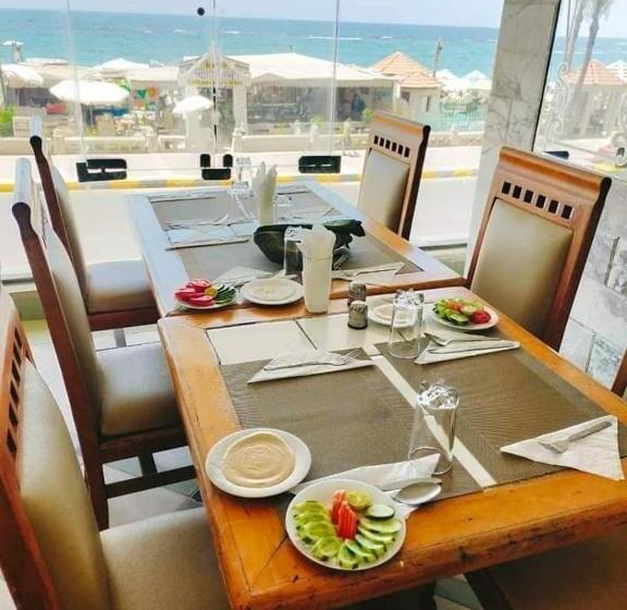 غرف فندقية على شاطئ الإسكندرية Room In Hotel On Alexandria Beach