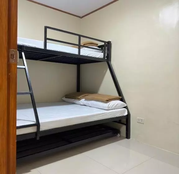 Retkeilymaja 3br   4br Family Transient