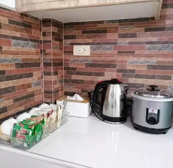 Retkeilymaja B Guest House