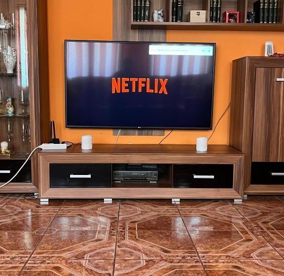 Nocleg ze śniadaniem La Conac Complex Deluxe Targu Jiu