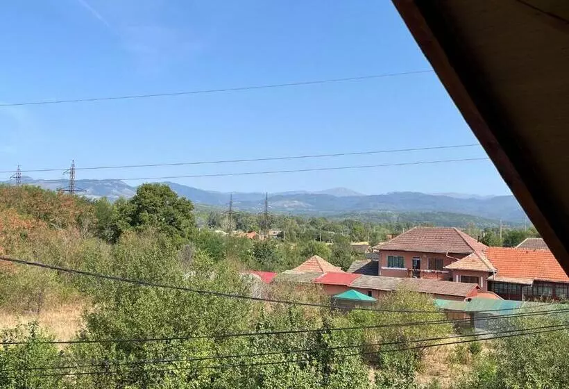 Aamiaismajoitus (B&B) La Conac Complex Deluxe Targu Jiu