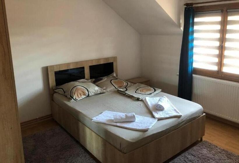 Nocleg ze śniadaniem La Conac Complex Deluxe Targu Jiu