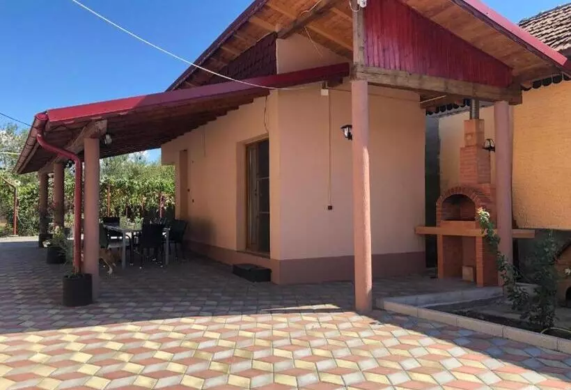 Aamiaismajoitus (B&B) La Conac Complex Deluxe Targu Jiu