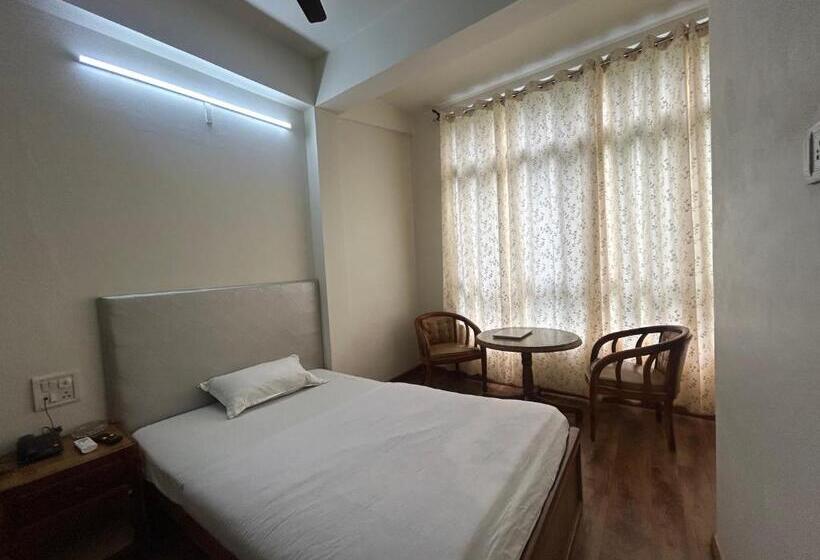 בית מלון כפרי Urban Living