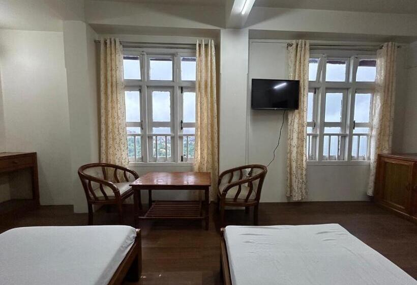 בית מלון כפרי Urban Living