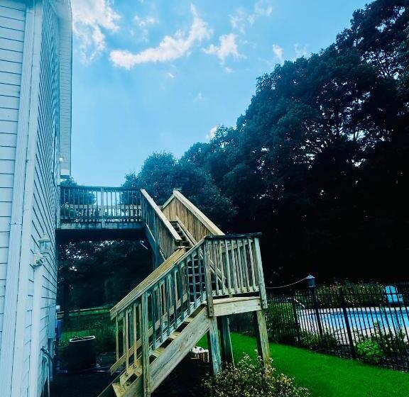 ペンション Countryside Carriage House With Pool