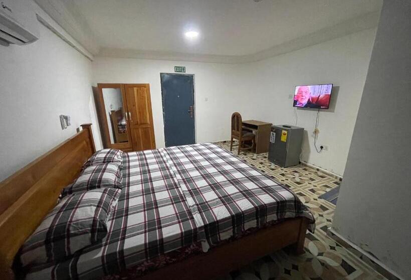 ペンション Obaahemaa Owiredua Royal Castle Guest House