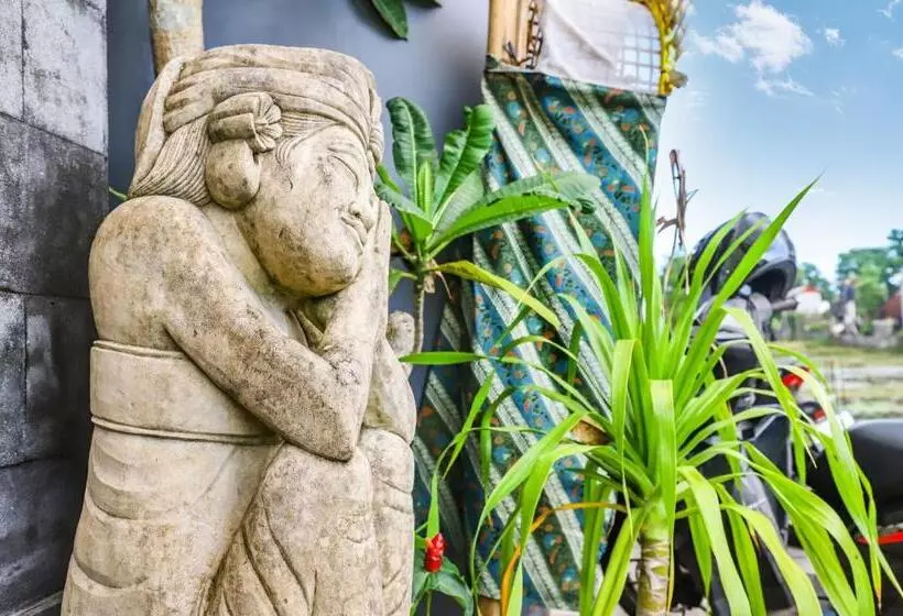 ペンション White Blue House 6  Pvt Room, Shared Pool&kitchen