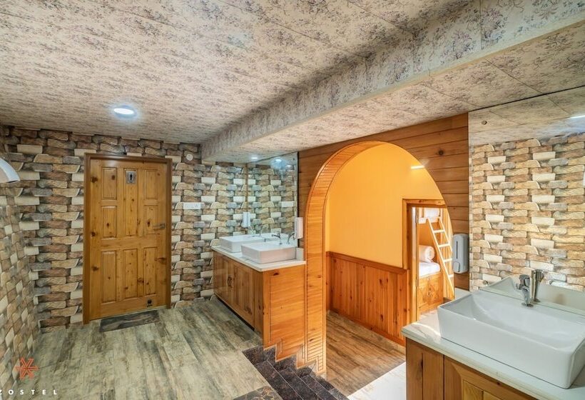 Общежитие Zostel Kotgarh