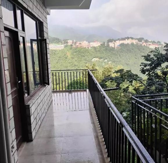ベッドアンドブレックファースト Swaran Bnb Near Mcleodganj