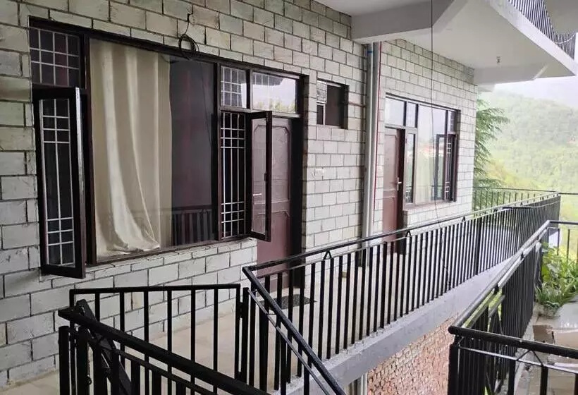 ベッドアンドブレックファースト Swaran Bnb Near Mcleodganj