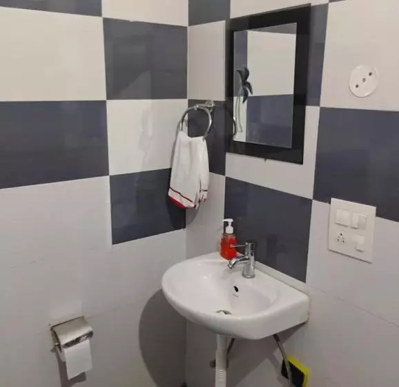 ベッドアンドブレックファースト Swaran Bnb Near Mcleodganj