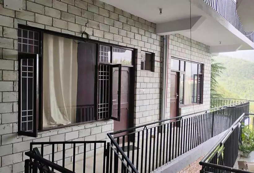 ベッドアンドブレックファースト Swaran Bnb Near Mcleodganj