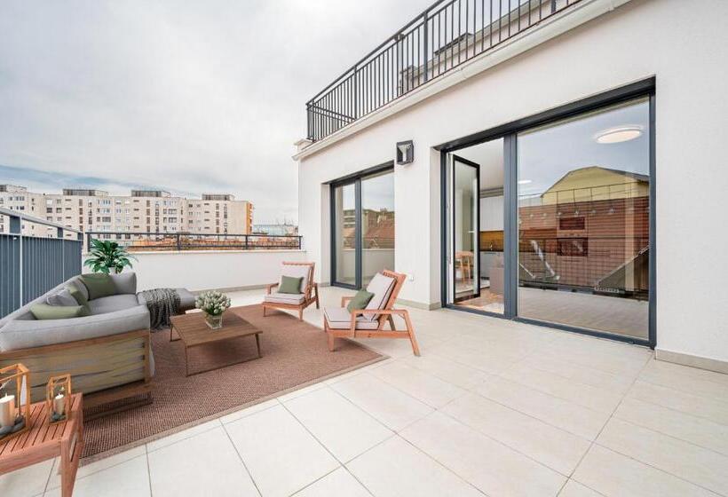 Hock Residence By Vagabond