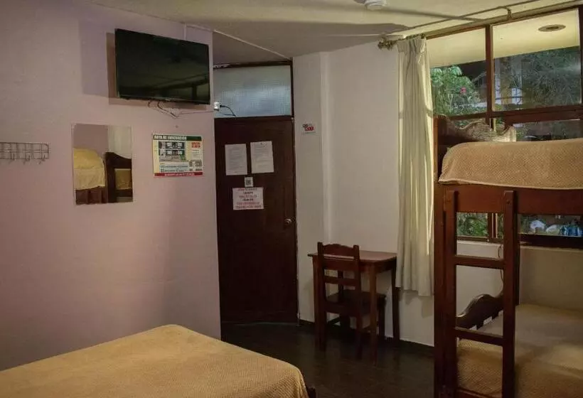 ホテル Hostal El Eden