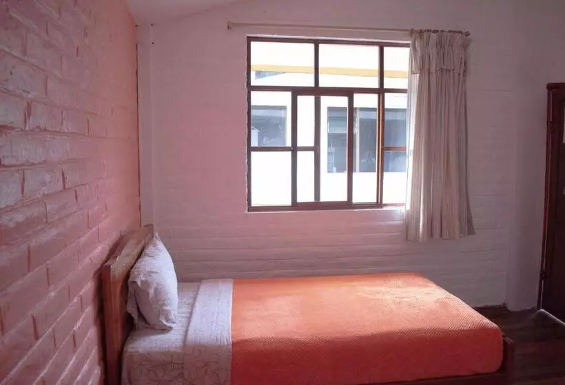 ホテル Hostal El Eden
