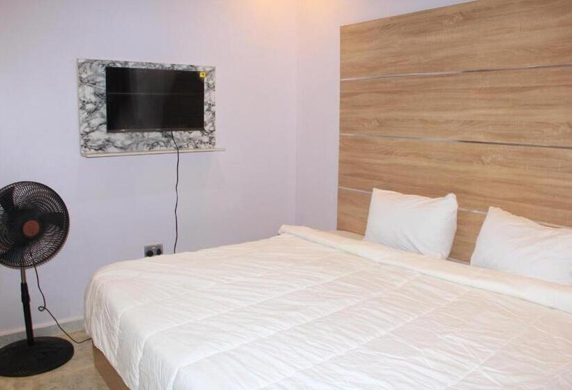 Отель Malare Palace