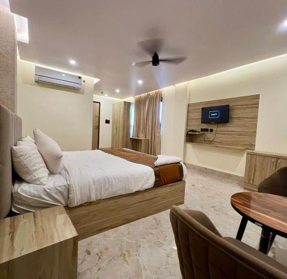 בית מלון כפרי Srijan Grand