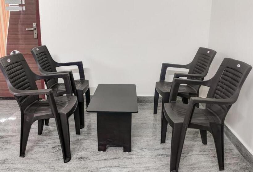 Super Hotel O Kannur