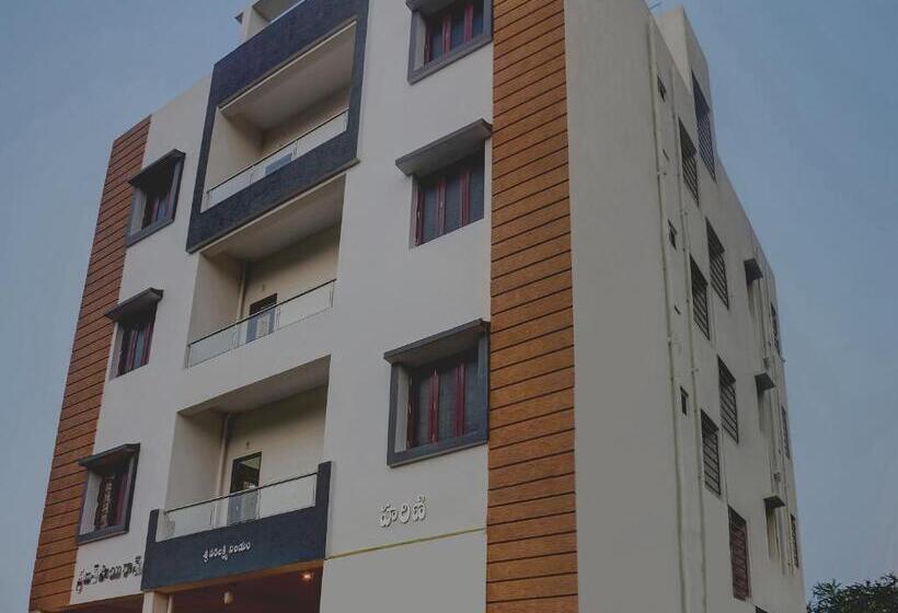 Super Hotel O Kannur